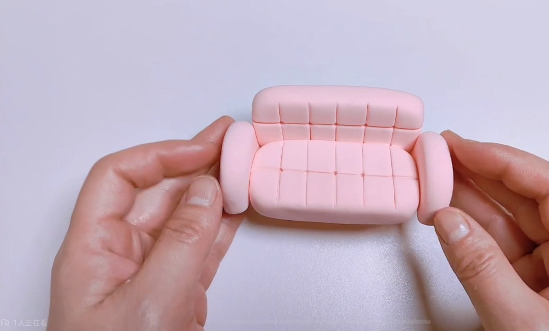 【Tutorial】The Pink Sofa – A Cozy Haven for the Heart
